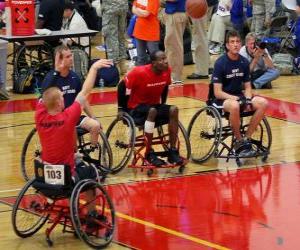 Puzzle Αναπηρική καρέκλα μπασκετμπολίστας ρίχνει την μπάλα στο καλάθι